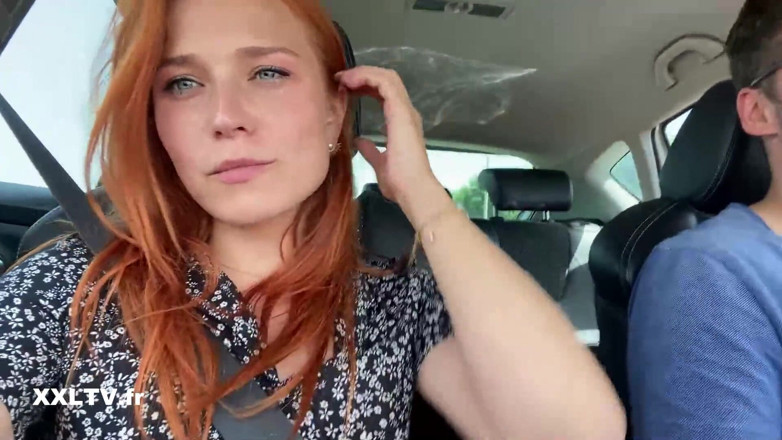 XXLTVFR: Clemence audiard masturbiert im auto