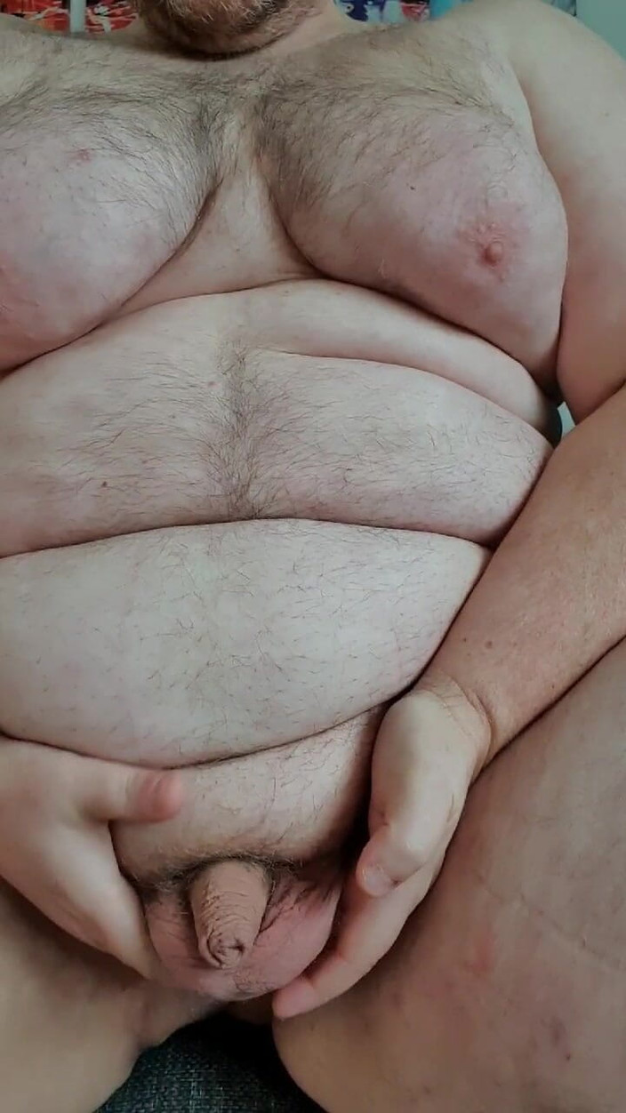 Gordifat: L'uomo grasso gioca con il suo cazzo e la pancia