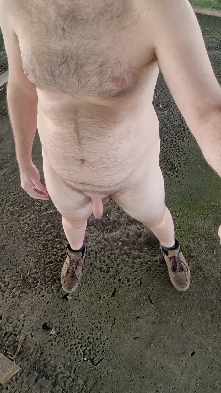 Mirko2589: Walking Naked