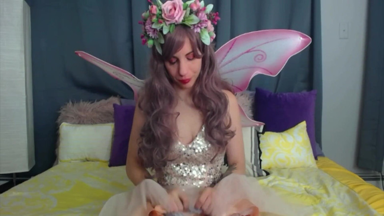 Quinn brooks: The Enchanting Giantess