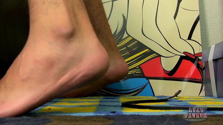 Bare Twinks: デカチンを深く掘り下げる