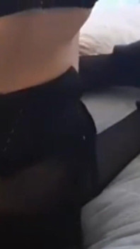 Me follo a mi hombre sumiso vestido en lencería