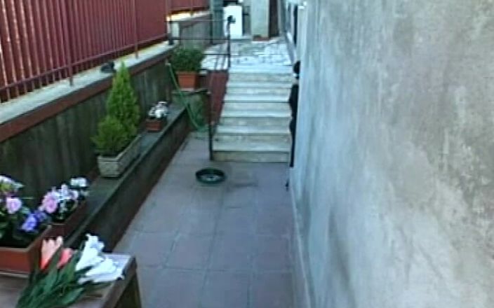 Vintage Italian amateur vhs 90 s: Caméra dans un club échangiste italien des années 90 n° 3