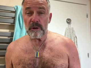 Daddybearvlc: Daddybearsvlc yeni yıl ödülü çekilişi yönetmen ol.sadece senin için yapılmış bir videoda...