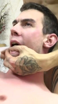 Orgie mit dem pornostar Jordan Fox und freunden