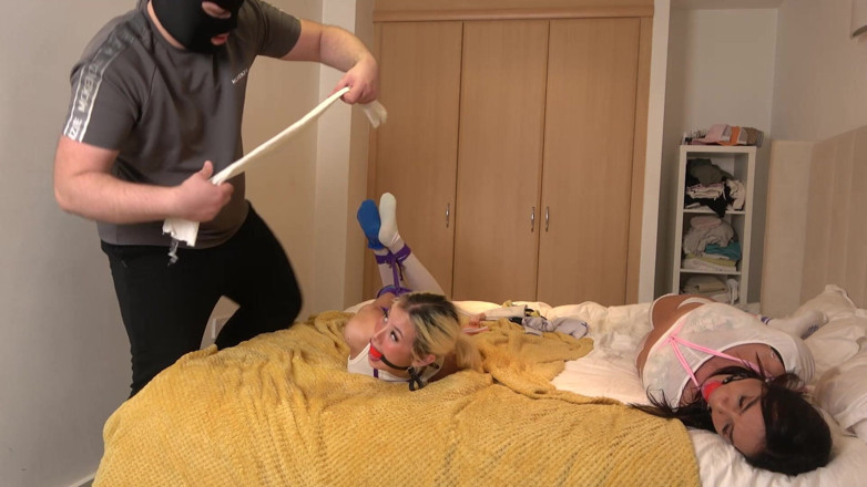 Latina Fetish: Lilly &amp; latina: Sockenspiel-nacht wird gefesselt und geknebelt! (voll))