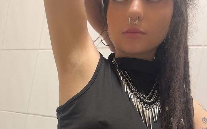 Bambi Fae: 邀请加入我直播