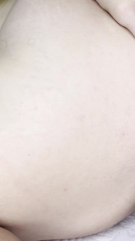 Vdaná žena přes 50 let dává anální sex 3 mužům před svým paroháčským manželem