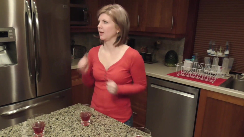 Housewife Ginger: Fantastica di succhiare due cazzi allo stesso tempo