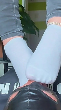Lízání a Vůně Páchnoucí Otrokyně