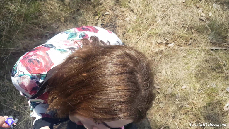 Cristall Gloss: Żona sex oralny na zewnątrz i pieprzyć duży tyłek POV