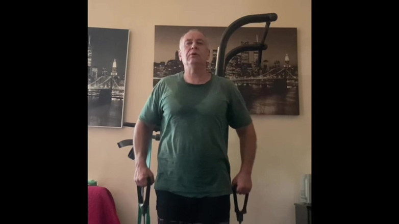 Alex Art: Lelaki kuat melancap selepas latihan