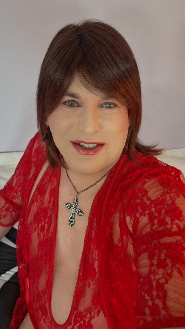 I Know Your Watching! (Victoria Lecherri)