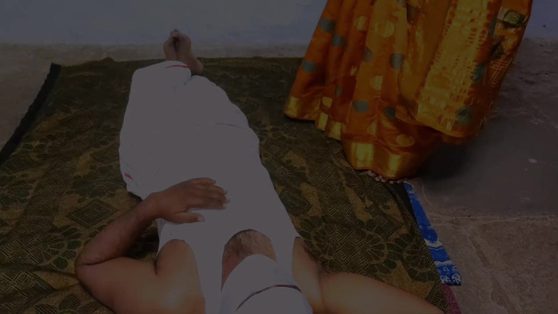 Desihotcouple: Indiana esposa gostosa em cor amarela Saree HD XXX