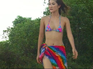 Asian Cuntz: Cute girls love playing on the beach
