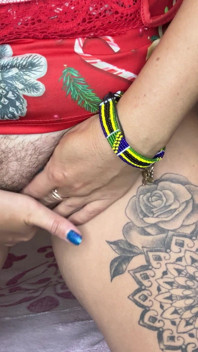 I Put 4 Fingers in My Pussy Very Deep!