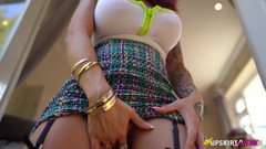 SkirtJerk: Jennifer Keellings - Pemandangan Bersih
