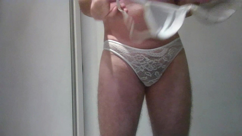 Alan Long: Mergând în jos scările clădirii în chiloții mei!