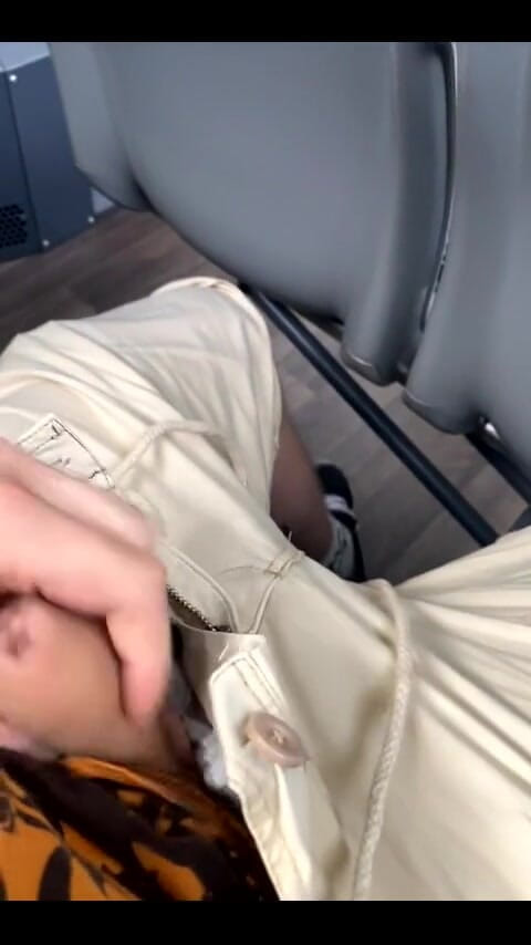 SniffHeadGER: V autobuse. část 2