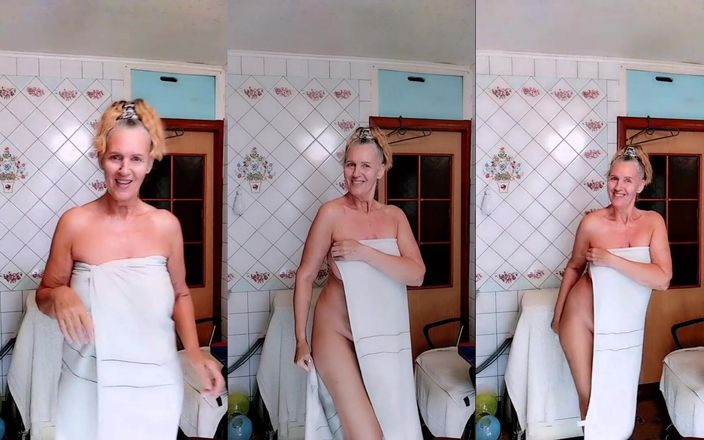 Lukerya: Quente dona de casa Lukerya em lingerie de renda branca