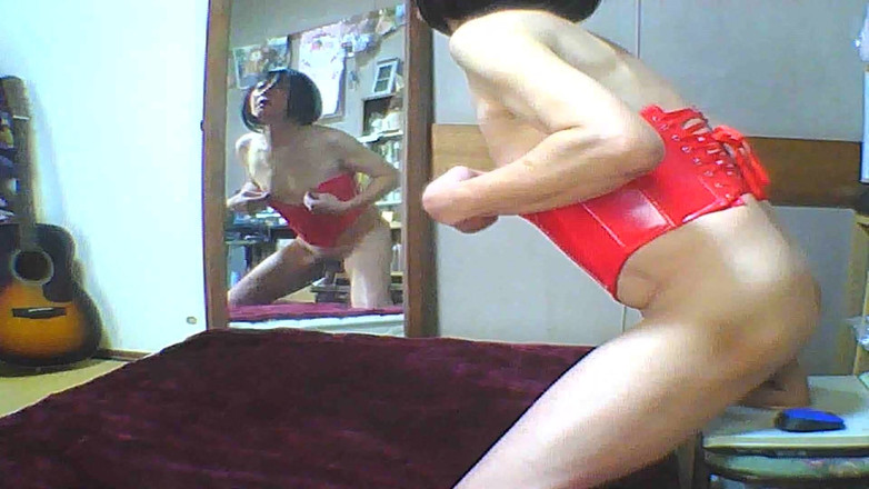 anakanakami: Götüme büyük bir sokuyor ve emiyor.