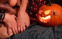 Carolinefist: Séance de fisting d’Halloween, film maison profond, citrouille, MILF, orgasme...