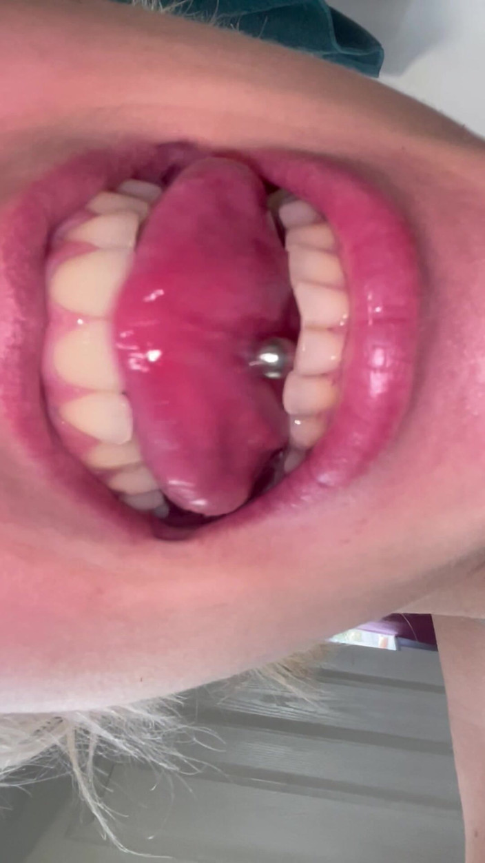 Glitterqueen1999: 내 입 깊숙이 입 투어 플래시