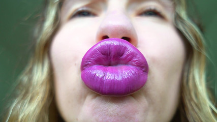 Rarible Diamond: Obiceiul buzelor pucker