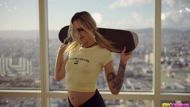8KTeens: 8kteens - Dylan mahukan zakar Moore!