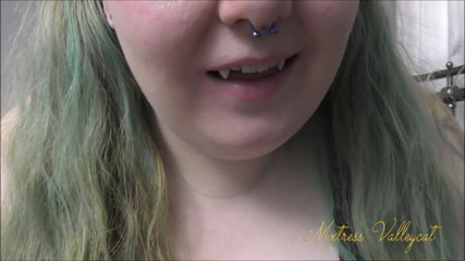 Mxtress Valleycat: Halloween teeth ASMR