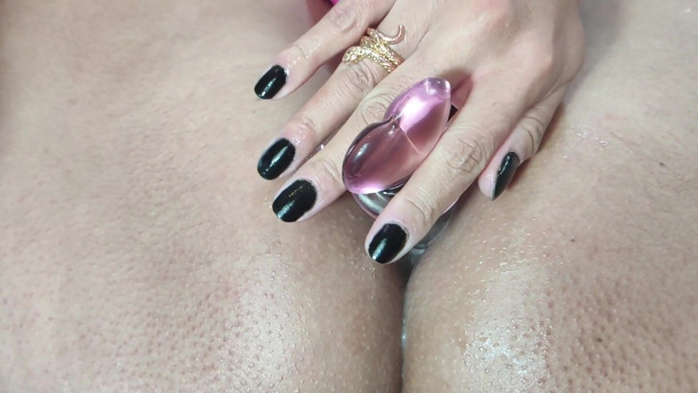 Vanne_sexy87: More dildo deep in my ass horny
