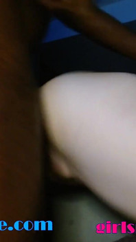 Minyon orta yaşlı seksi kadın yeterince büyük zenci yarağı alıyor