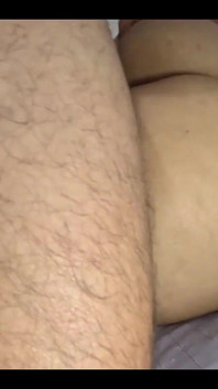 Cum să-ți întărești soacra? Ea este relaxată în camera ei, o mângâi senzual pentru a o face excitată