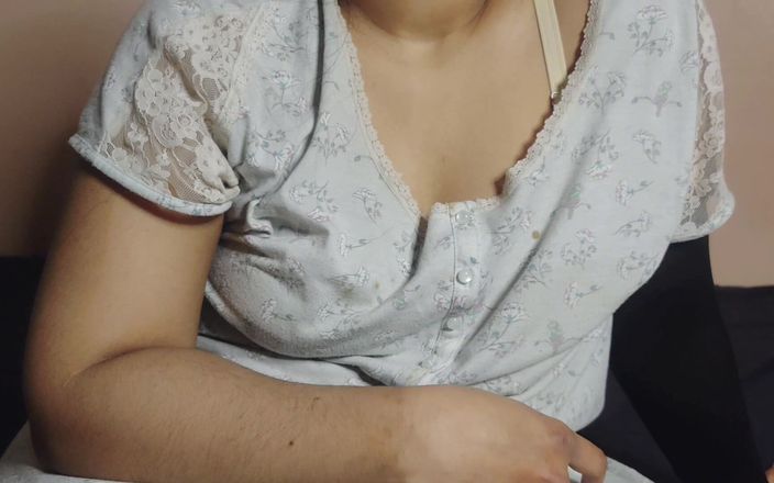 Sairaxsaim: दोस्त की पत्नी ने मुझे घर बुलाया और मुझे गंदी चीजों के साथ डिस्काउंट दिया