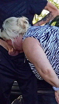 Chcaní v přírodě ošukal macechu do pusy a naplnil ji mrdkou