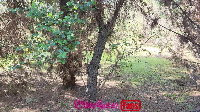 Riderqueen BBW Step Mom Latina Ebony: Riderqueen आउटडोर: आउटडोर प्रशंसकों के लिए वीडियो