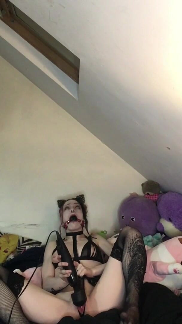 Rokkyhorrorx: Nadržená kočička s roubíkem se snažila být tichá