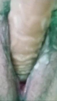 Sexy filipina-milf liebt es, viel sahne zu machen
