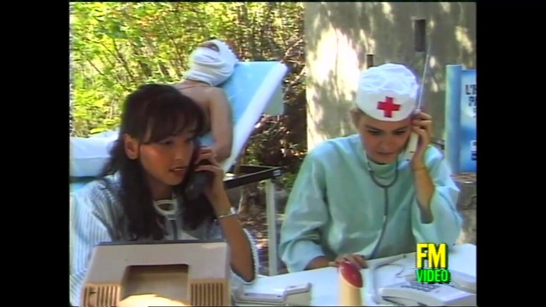 Vintage megastore: Tinere asistente sexy cur futut de pule uriașe în film complet