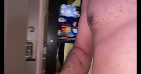 Mr Cute Cock: Kocası bölüm 2'ye bakarken büyük siyah baştan çıkarıcılığa karşı çıkamadı