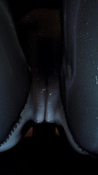 3D troia con tette enormi che indossa lingerie sexy fa il suo primo sesso di gruppo