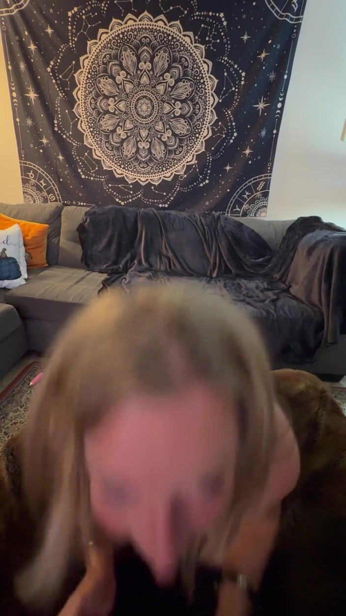 Bonewizzard69: Geile bonemaiden kun je alsjeblieft je lul in me stoppen,...