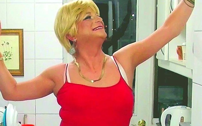 HectorChile1969: Travesti Fernanda Gomez çok amatör