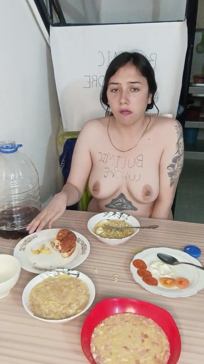 Golden domme: 나는 너무 많은 음식을 먹어 내가 아프다