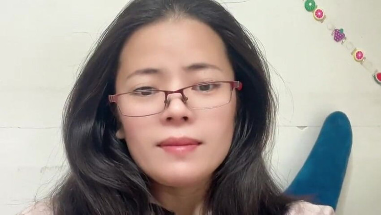 sweethanajapanese: Pequeño Agujero Del Coño Mira Su Interior Del Coño Tan...