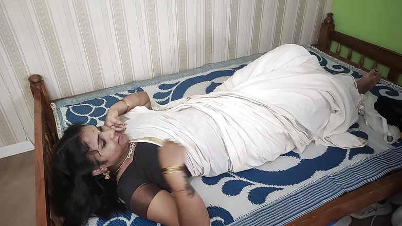 Vaigavarun45: Postel a lízání pupku s lip lock žhavá romantika od Sharun