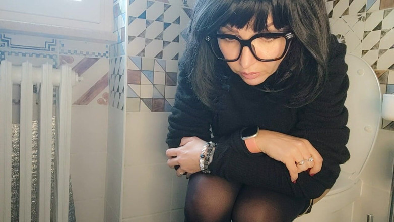 savannahamatoriale: Nur auf der toilette fühle ich mich wirklich frei