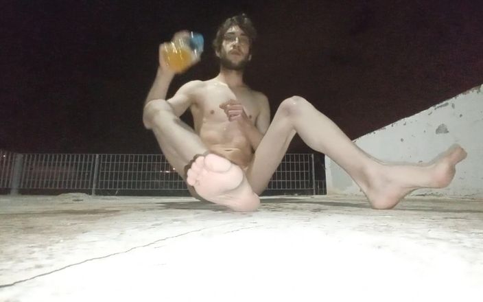 Dan Eagle: Mijo chuveiro e porra nua na rua