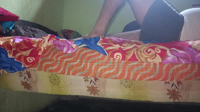pooja99999: Bhabhi desi Pooja berkongkek video dan abang ipar kampung