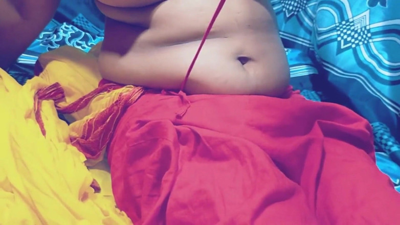 Renuka Porn 24: Indická žena nosí sárí